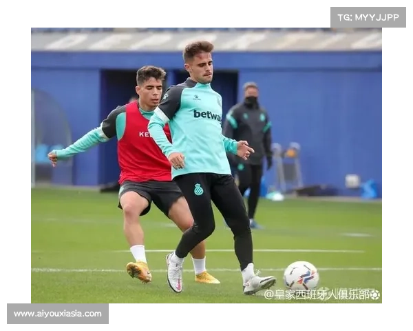 三中卫体系悄然复兴，九支球队频繁采用该阵型应对密集赛程